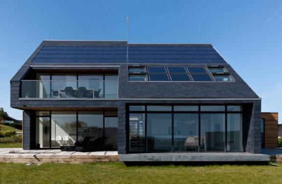 8 homes that generate more energy than they consume